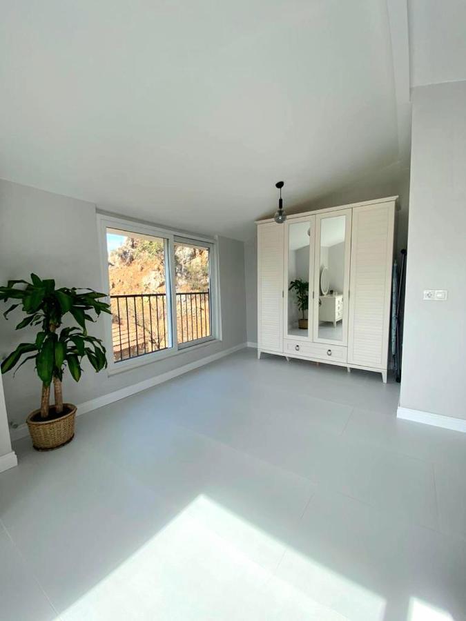 Airport Blue Eye Apartment Dalaman Best Location Also Suitable For Day Rentals Ideal For Air Travelers, 5 Km Close To Airport Exterior foto
